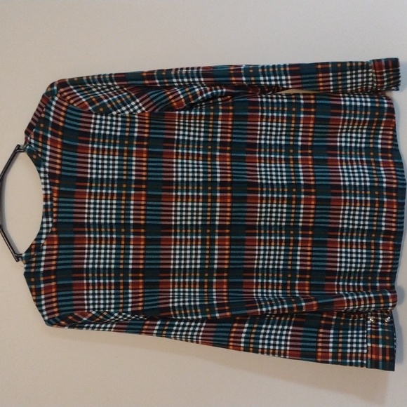 Signature Studio plaid top - size Medium - Picture 7 of 11